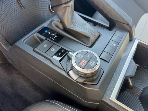 Used 2024 Toyota Tacoma TRD Off-Road image 16