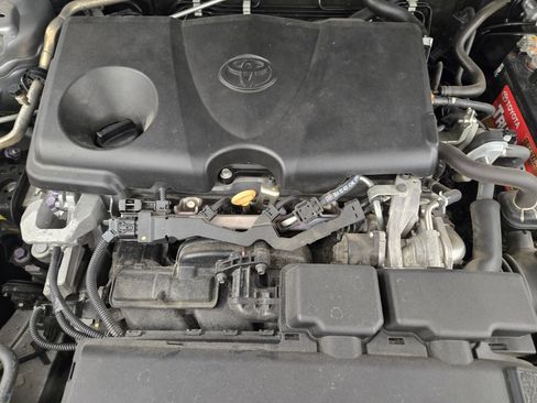Used 2019 Toyota RAV4 XLE Premium w/ Cold Weather Package FWD image 32
