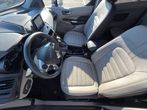 Used 2023 Ford Transit Connect Titanium FWD image 9
