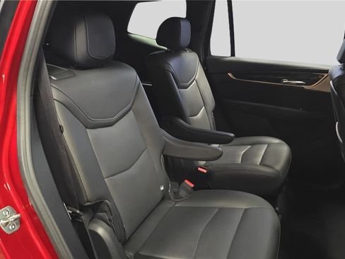 Used 2025 Cadillac XT6 Premium Luxury image 14