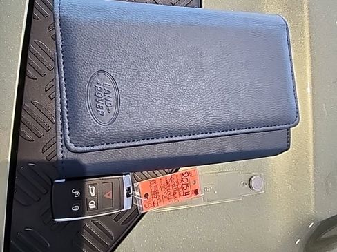 Used 2022 Land Rover Defender 110 SE AWD/4WD image 30