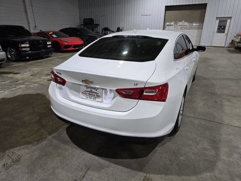 Used 2018 Chevrolet Malibu LT image 11