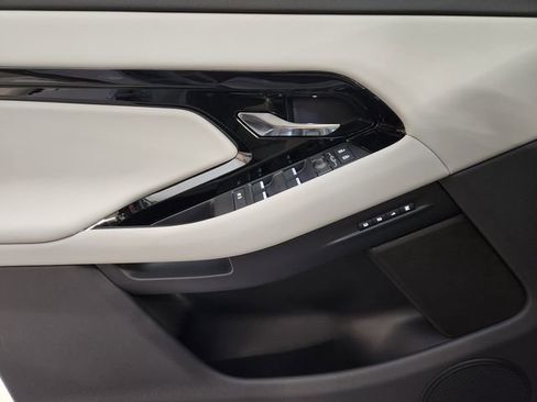 New 2026 Land Rover Range Rover Evoque S AWD/4WD image 23