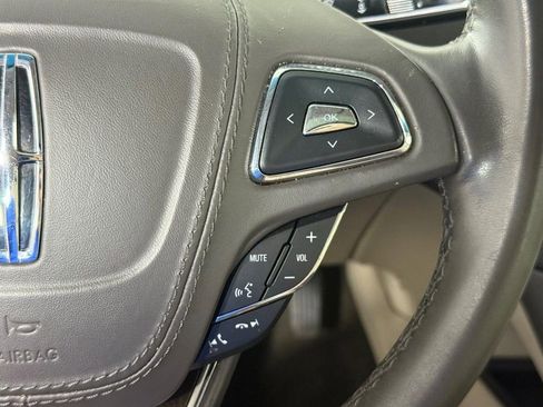 Used 2020 Lincoln MKZ Reserve image 23