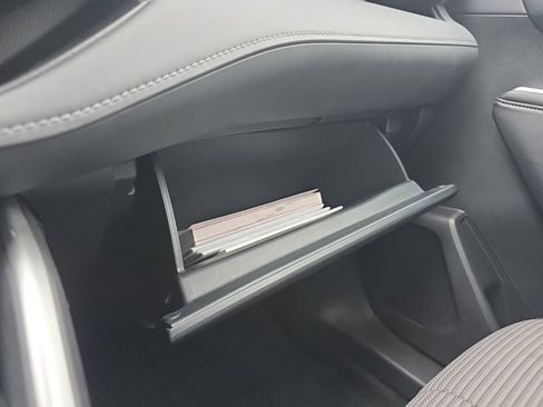 Used 2024 Toyota Highlander LE image 36