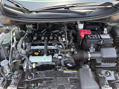 Used 2025 Nissan Versa SV FWD image 30