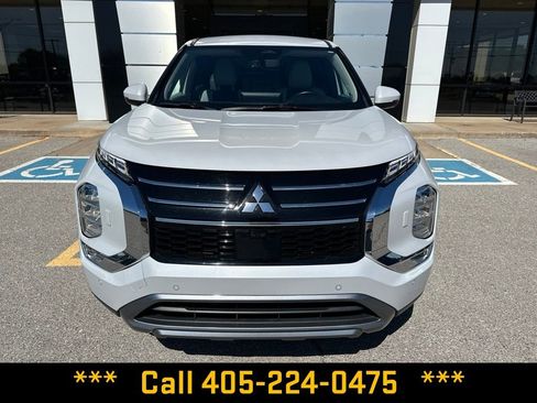 Used 2025 Mitsubishi Outlander SE AWD/4WD image 11