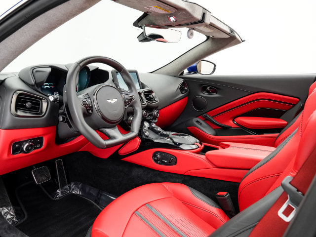 Used 2022 Aston Martin V8 Vantage Roadster RWD image 5