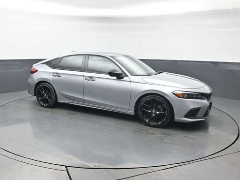 Certified 2023 Honda Civic Sport image 9