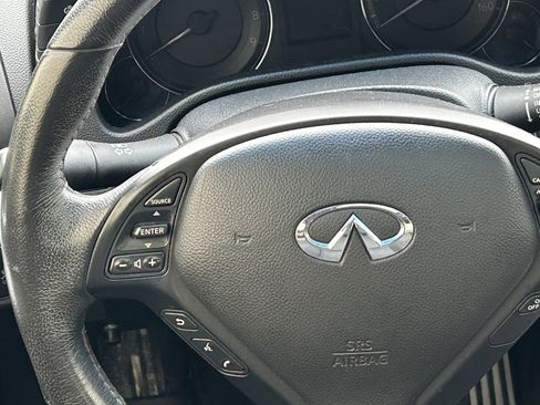 Used 2014 INFINITI Q60 Sport image 12