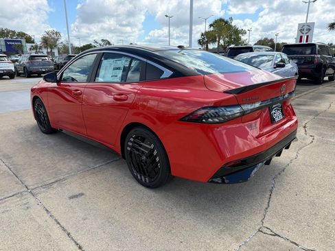 New 2026 Nissan Sentra SR FWD image 3