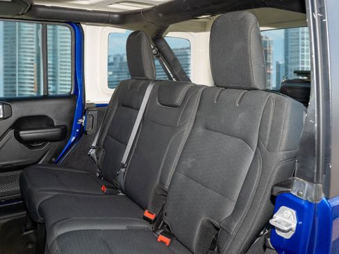 Used 2018 Jeep Wrangler Unlimited Sport image 16