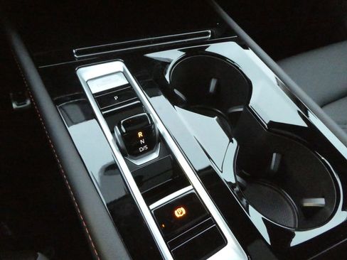 New 2026 Volkswagen Atlas Peak Edition AWD/4WD image 30