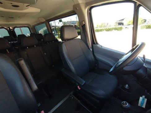 Used 2017 Mercedes-Benz Sprinter 2500 image 26
