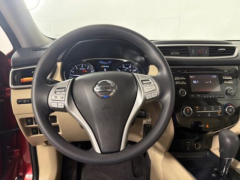 Used 2016 Nissan Rogue S w/ Appearance Package FWD image 14