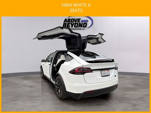 Used 2023 Tesla Model X Plaid image 8