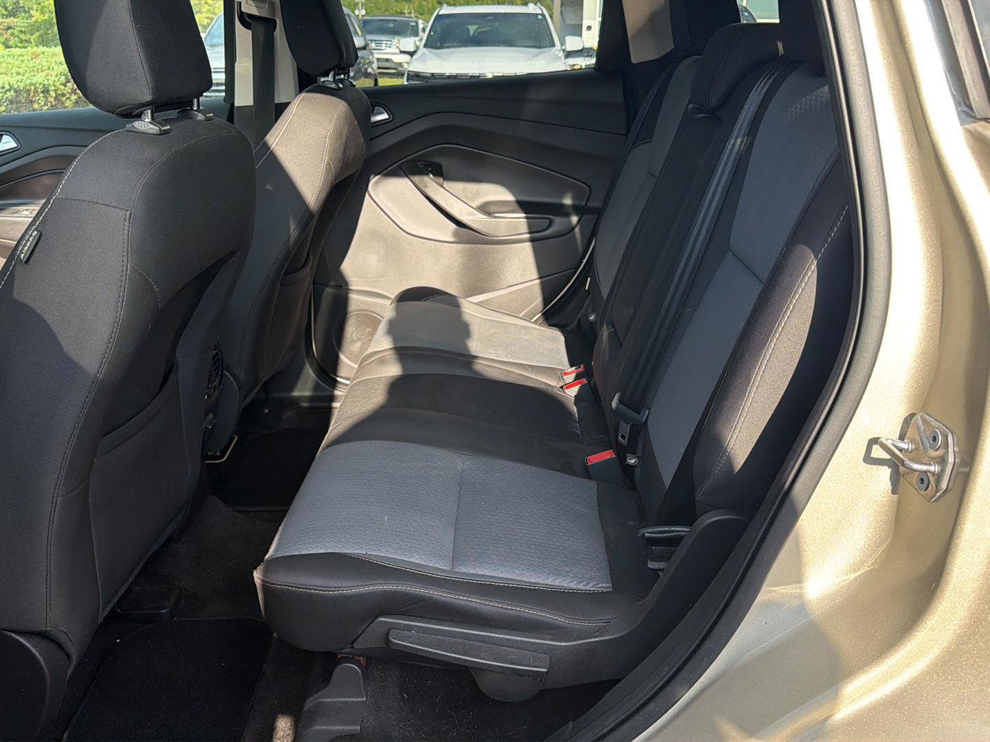 Used 2018 Ford Escape SE FWD image 11