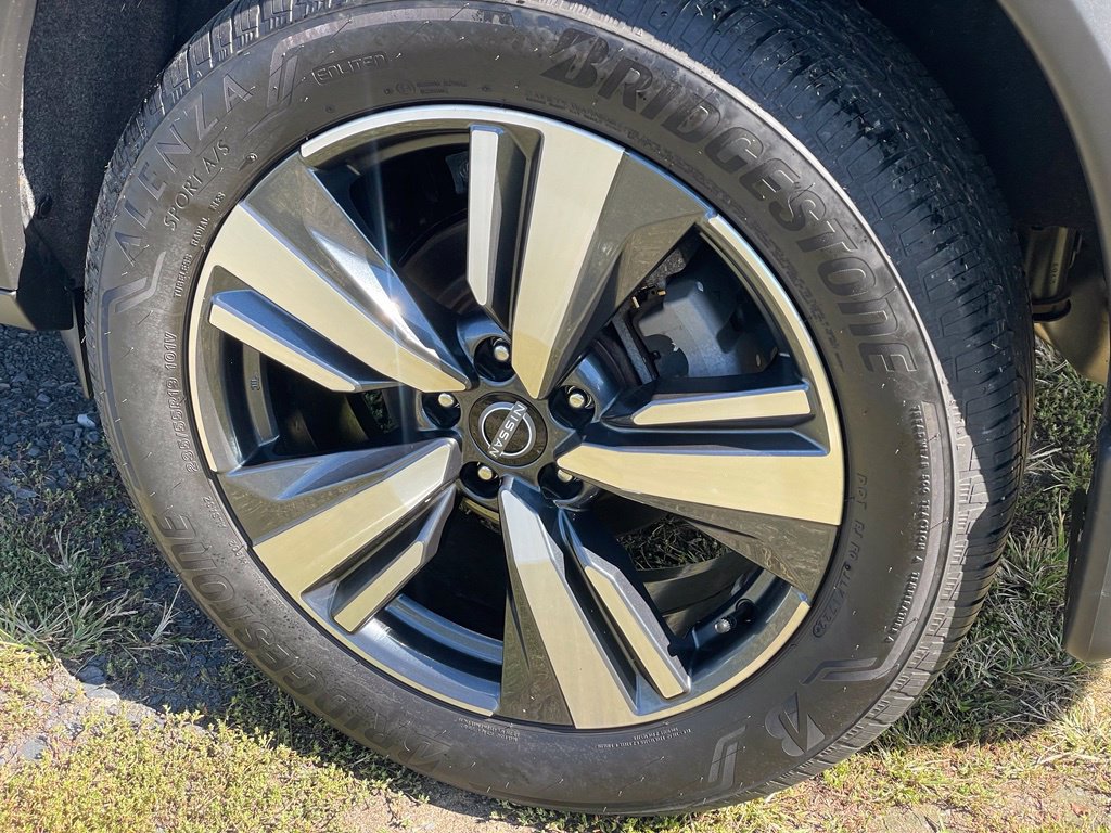 Certified 2023 Nissan Rogue Platinum w/ Platinum Premium Package AWD/4WD image 28