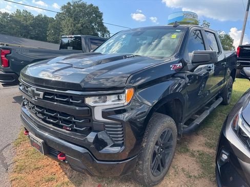 Used 2024 Chevrolet Silverado 1500 LT Trail Boss w/ Convenience Package II AWD/4WD image 10