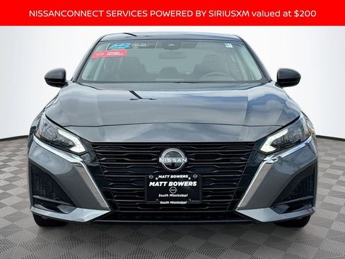Used 2025 Nissan Altima 2.5 SV image 2