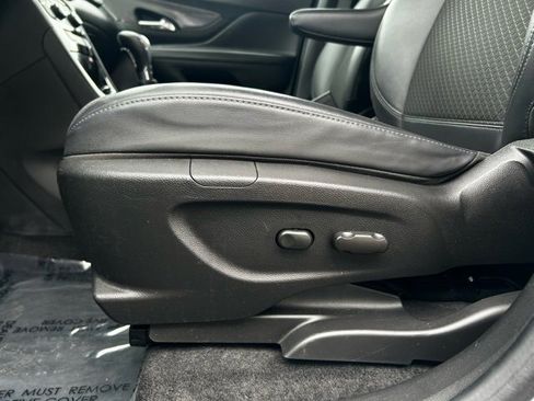 Used 2022 Buick Encore Preferred w/ Safety Package image 13