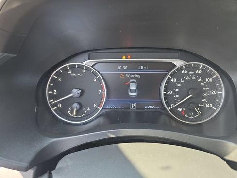 Used 2025 Nissan Altima 2.5 SV FWD image 14