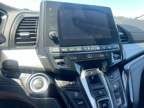 Used 2024 Honda Odyssey Touring image 18