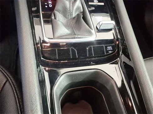 Used 2024 Jeep Compass Limited image 13