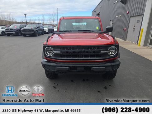 Used 2022 Ford Bronco 2-Door AWD/4WD image 2