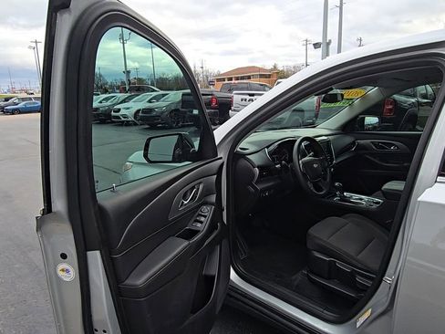 Used 2019 Chevrolet Traverse LS image 14