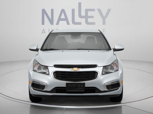 Used 2015 Chevrolet Cruze LT w/ Technology Package FWD image 7