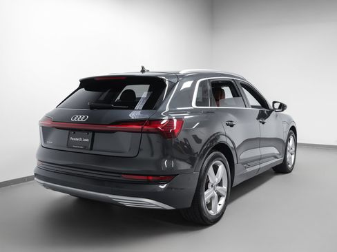 Used 2019 Audi e-tron Prestige AWD/4WD image 12