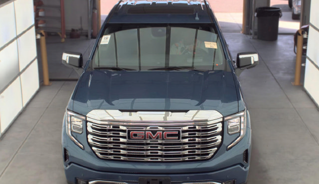 Used 2024 GMC Sierra 1500 Denali w/ Denali Reserve Package AWD/4WD image 2