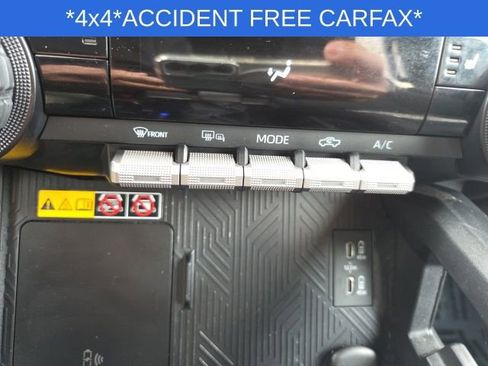 Used 2024 Toyota Tacoma SR5 image 43