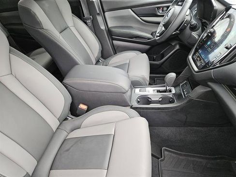 Used 2024 Subaru Ascent Onyx Edition image 11