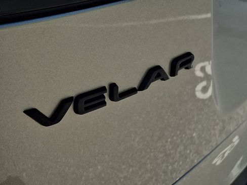 New 2026 Land Rover Range Rover Velar Dynamic SE AWD/4WD image 20