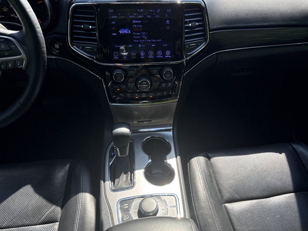 Used 2019 Jeep Grand Cherokee Limited w/ Luxury Group II AWD/4WD image 16