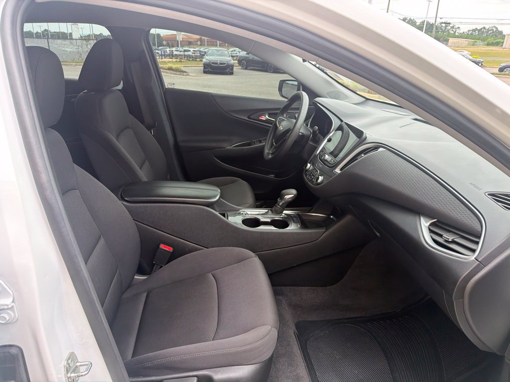 Used 2023 Chevrolet Malibu LT FWD image 26