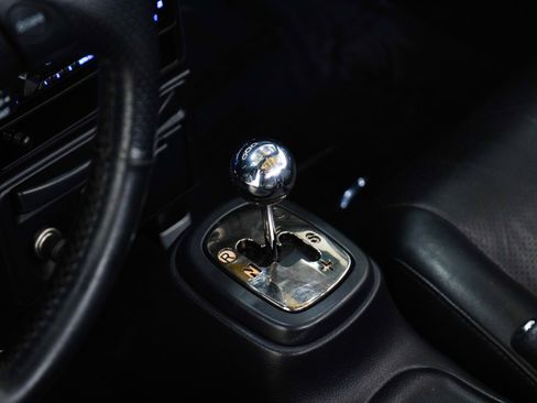 Used 2003 Toyota MR2 RWD image 19