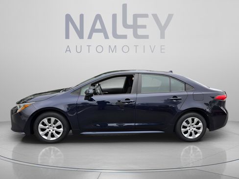Used 2020 Toyota Corolla LE w/ Carpet Mat Package (TMS) FWD image 2