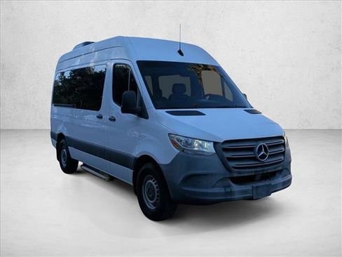 Used 2019 Mercedes-Benz Sprinter 2500 image 3