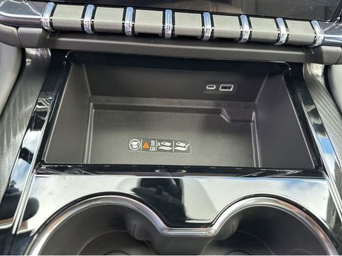 New 2026 GMC Yukon XL AT4 w/ AT4 Premium Plus Package image 28