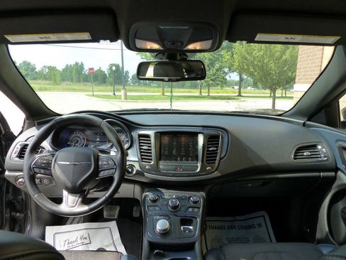 Used 2015 Chrysler 200 S w/ Navigation & Sound Group I FWD image 34