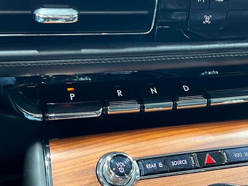 Used 2020 Lincoln Aviator Reserve w/ Equipment Group 201A AWD/4WD image 31
