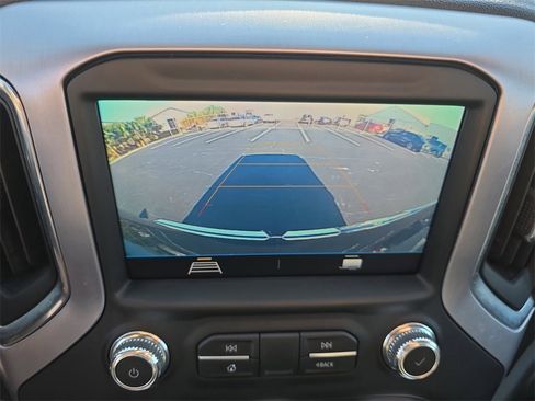 Used 2020 GMC Sierra 1500 SLE w/ SLE Value Package image 23