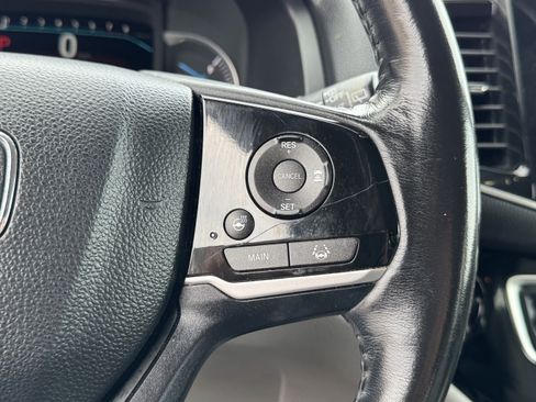 Used 2019 Honda Pilot Elite image 32