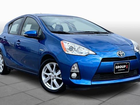 Used 2013 Toyota Prius C One image 3
