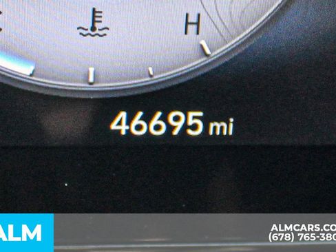 Used 2024 Hyundai Elantra SEL image 41