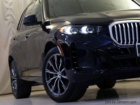 Certified 2025 BMW X5 xDrive40i w/ M Sport Package AWD/4WD image 4