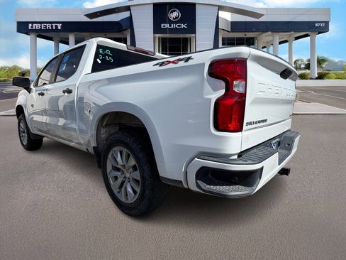 Used 2021 Chevrolet Silverado 1500 Custom image 3